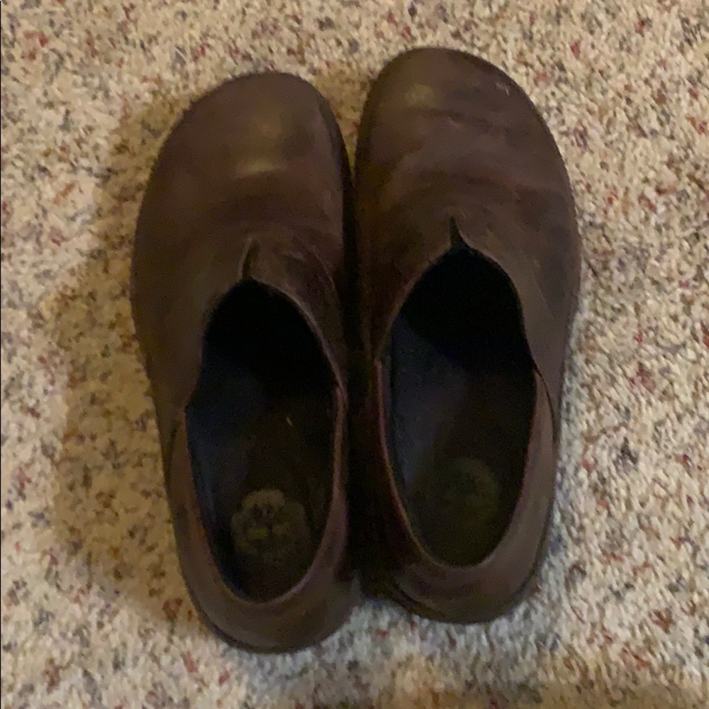 Timberline brown clogs